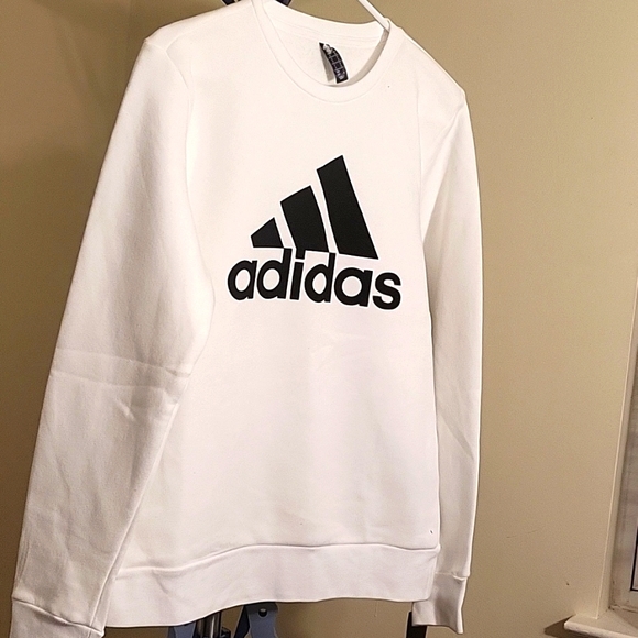 adidas Sweaters - Comfy sweater